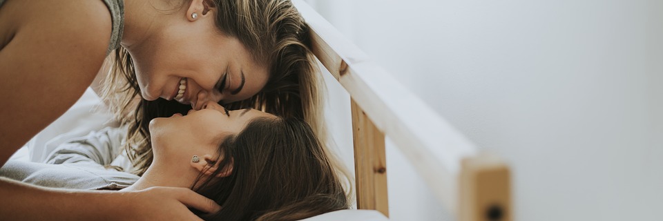 couple lesbian