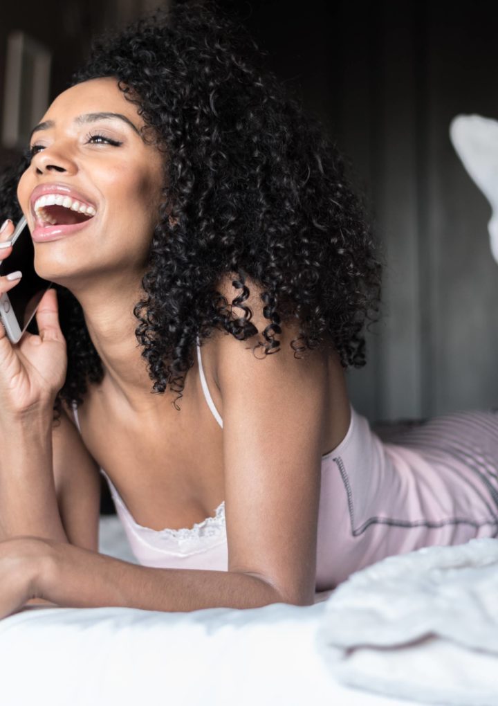 There are huge health benefits to talking to strangers – ditch Tinder!